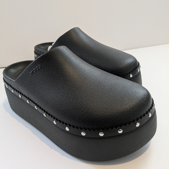 CROCS Shoes - Studded Dylan Platforms